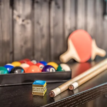 Party Underground With Pooltable * Prague